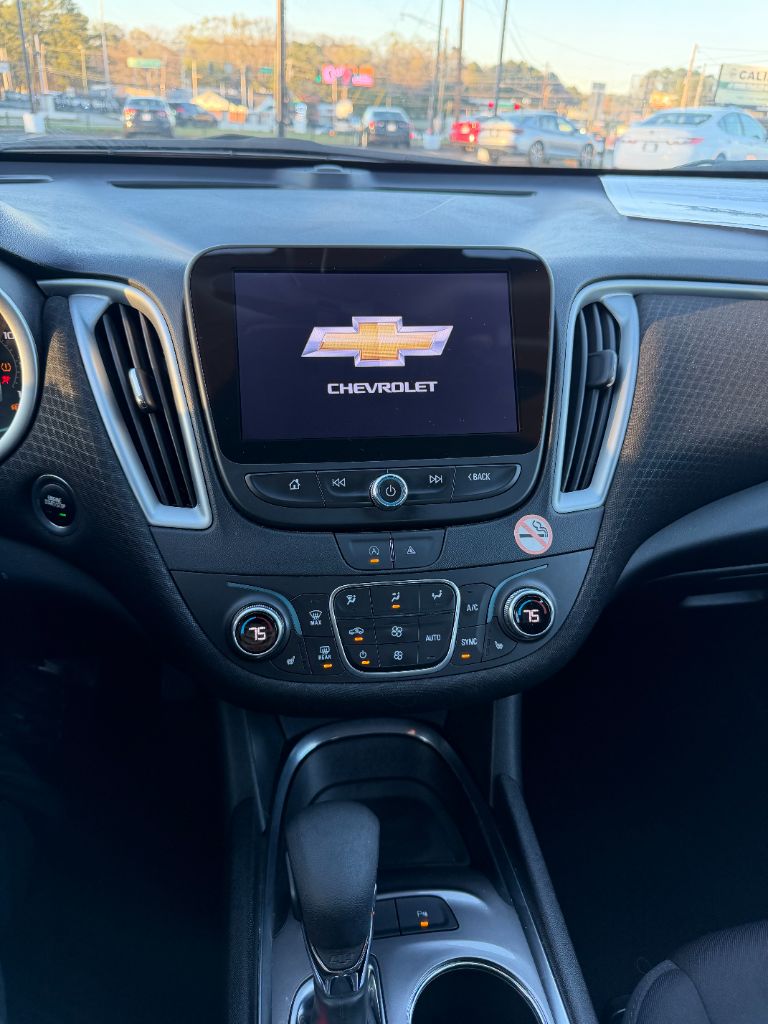 2024 Chevrolet Malibu 1LT - Photo 12