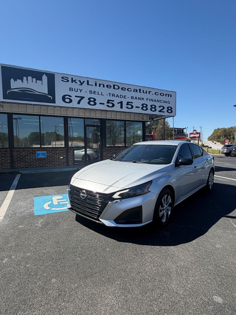 2024 Nissan Altima 2.5 S's photo